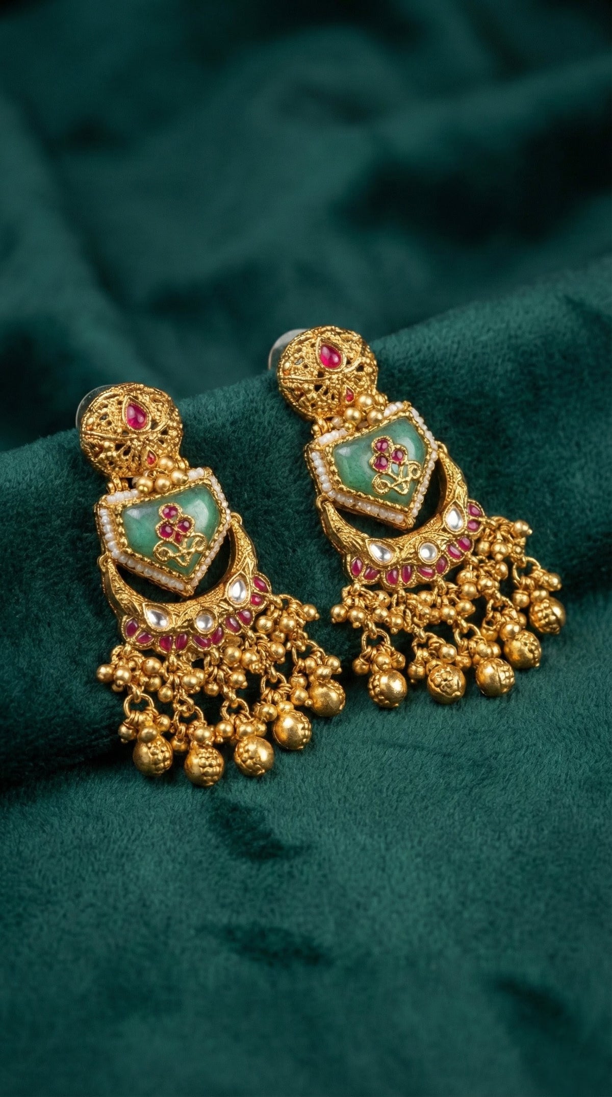 Alternate styling layout profile of Mahima Antique Gold Look Heritage Necklace Set