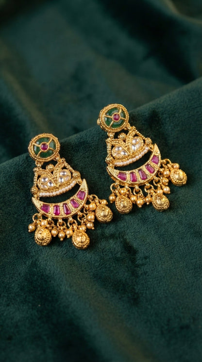 Alternate styling layout profile of Mahima Antique Gold Look Heritage Necklace Set
